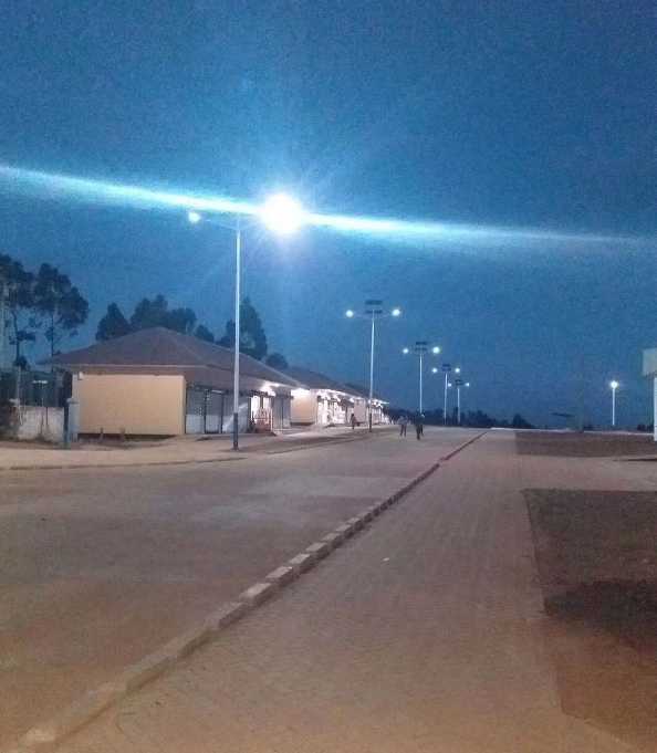 鄱阳县非洲科特迪瓦太阳能路灯工程